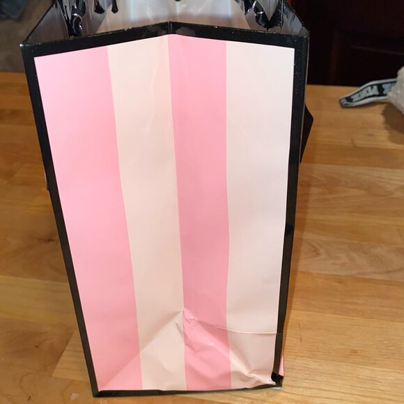 Set of 3 Victoria’s Secret store / shopping / gift bags + box - Picture 9 of 9